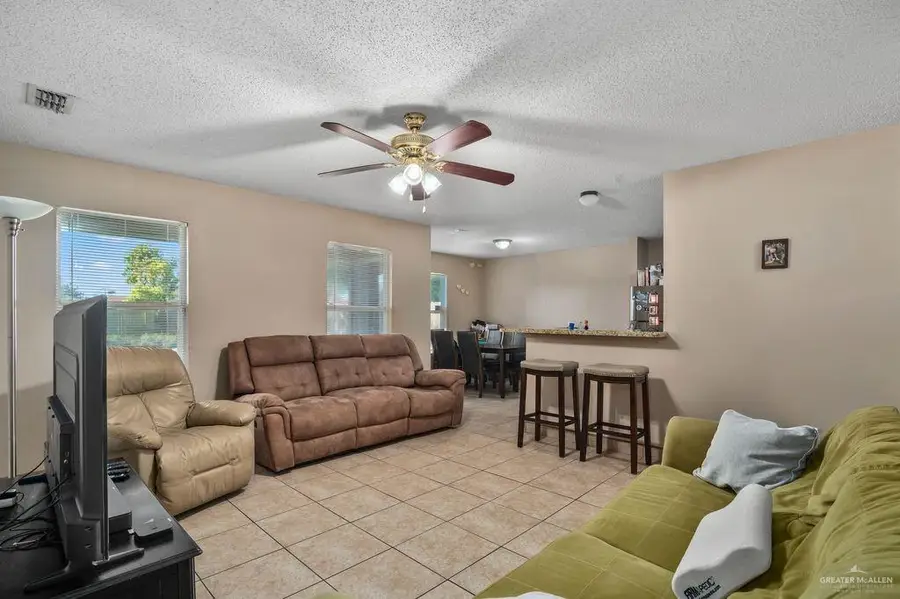 1305 E San Pedro Street E, Pharr, TX 78577 - Image #2