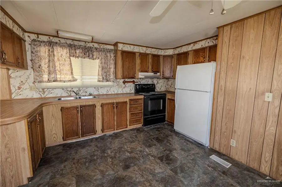 1510 Coco Palm Drive, Harlingen, TX 78552 - Image #2