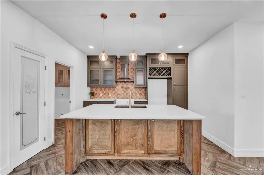 603 Tower Oak Drive, Alamo, TX 78516 - Image #2