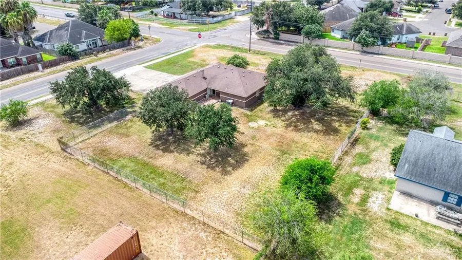 805 N Monmack Road, Edinburg, TX 78541 - #3