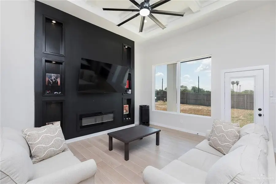 711 La Laguna Road, Mission, TX 78572 - #3