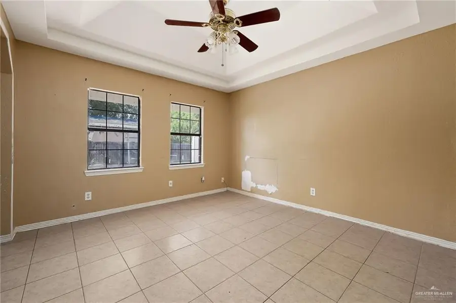 921 E Lincoln Street, Weslaco, TX 78599 - Image #2