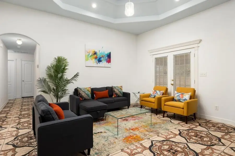 407 E Clinton Avenue, Alton, TX 78573 - Image #3