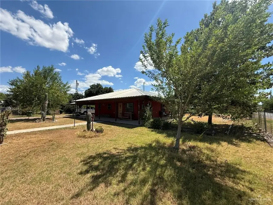 423 Mission Street, La Grulla, TX 78548 - Image #2