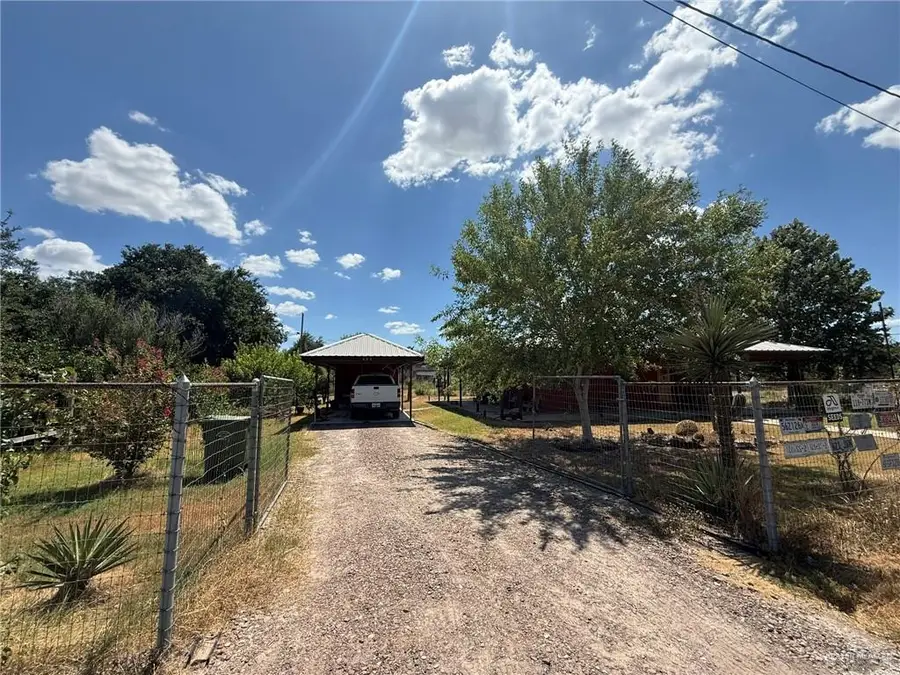 423 Mission Street, La Grulla, TX 78548 - Image #3