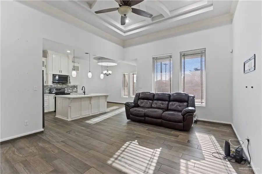 910 S Nebraska Street, Mission, TX 78573 - Image #3