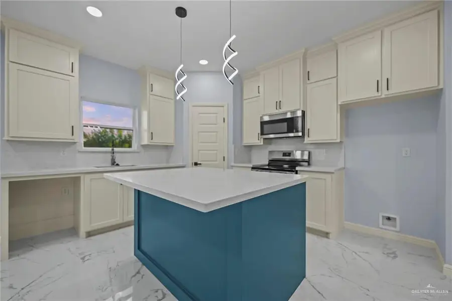 994 Roadrunner Street, Rio Grande City, TX 78582 - Image #3