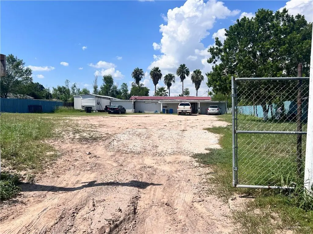 805 Coyote Street E, Donna, TX 78537 - Image #1