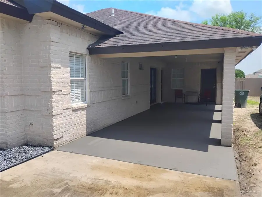 1704 W Griffin Parkway, Mission, TX 78572 - Image #3