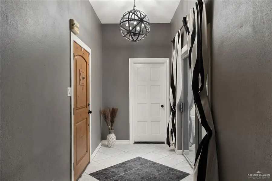 3508 Plazas Del Lago Drive, Edinburg, TX 78539 - #3