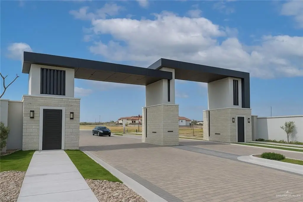 3200 S Wharton Avenue, Edinburg, TX 78539 - Image #1