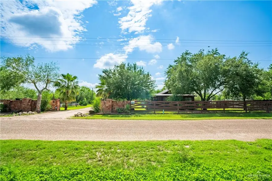 29814 Couch Avenue, Hargill, TX 78549 - Image #2