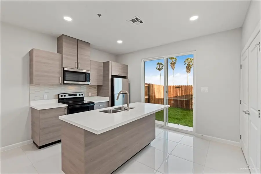 3500 Vanessa Lane #8, Weslaco, TX 78599 - Image #3