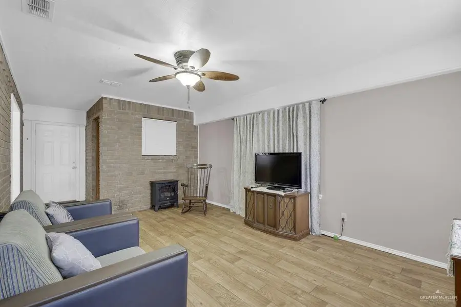 127 Armstrong Street, Donna, TX 78537 - Image #3