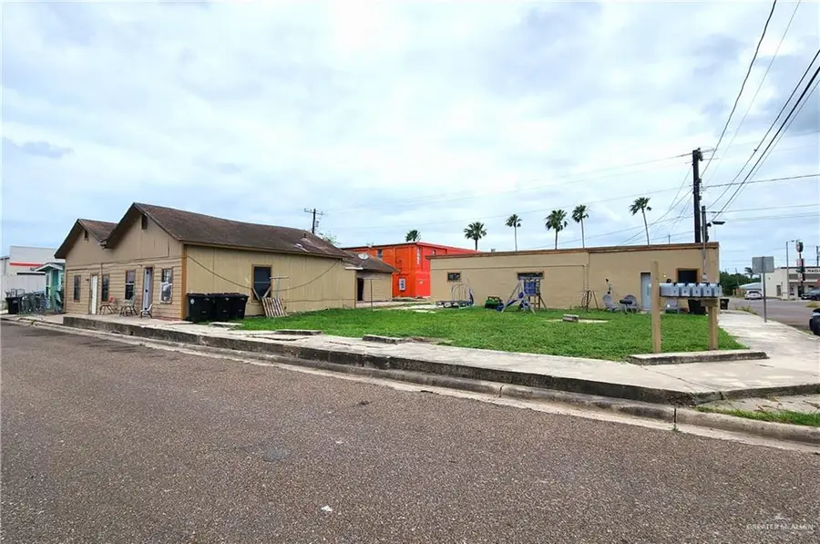 133 N Missouri Avenue, Weslaco, TX 78596 - #2