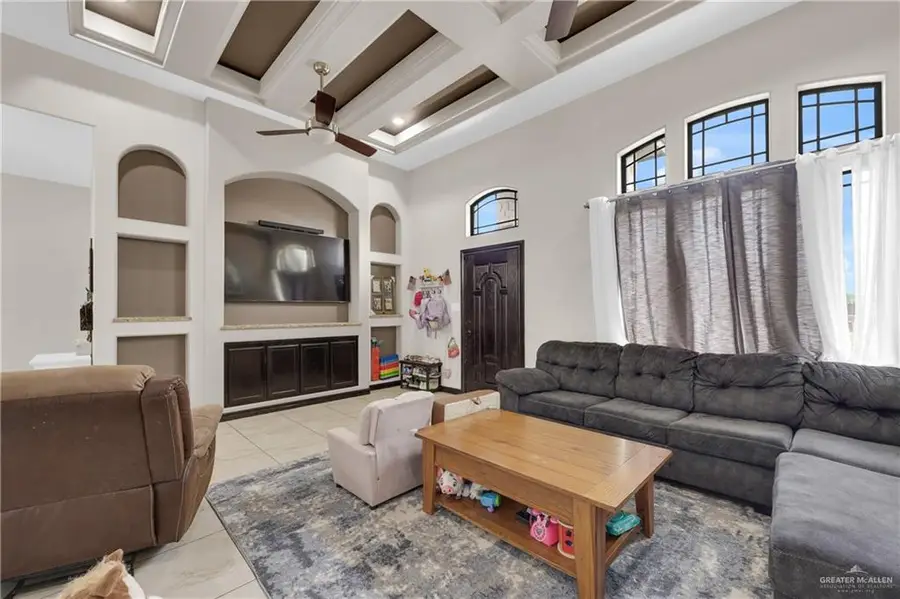 316 Kika De La Garza Street, Edinburg, TX 78539 - Image #3