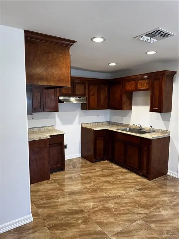 304 Santa Fe Street, Alton, TX 78753 - Image #3