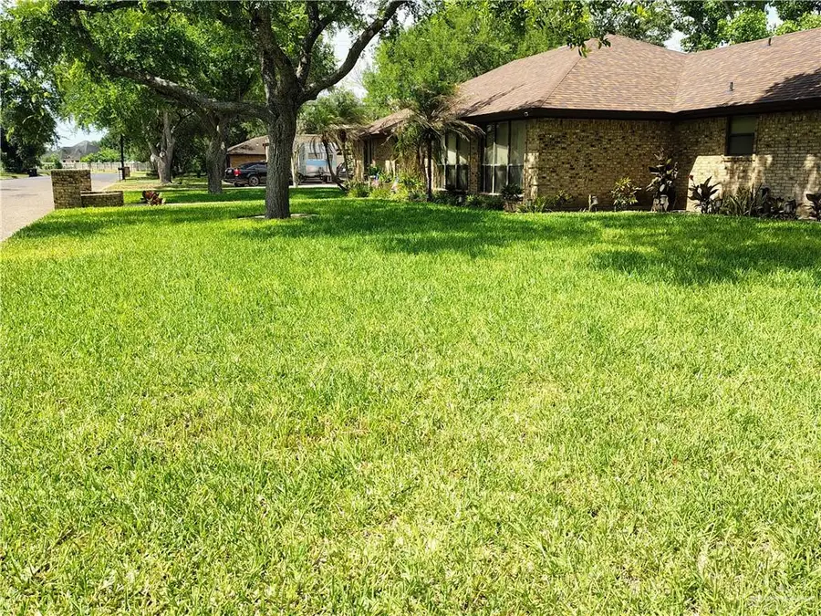 702 Clifford Drive, Weslaco, TX 78596 - Image #3