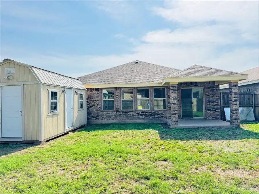 606 S Paseo Del Rey Street, Mission, TX 78572 - Image #2