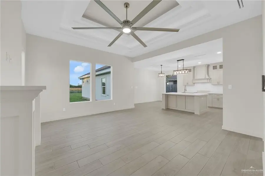 323 Glasscock Avenue, Edinburg, TX 78541 - Image #2