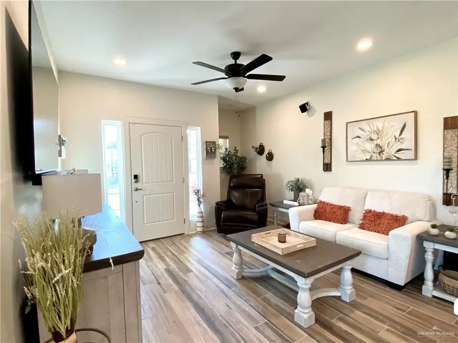 2203 Tanager Lane, Mission, TX 78572 - Image #3