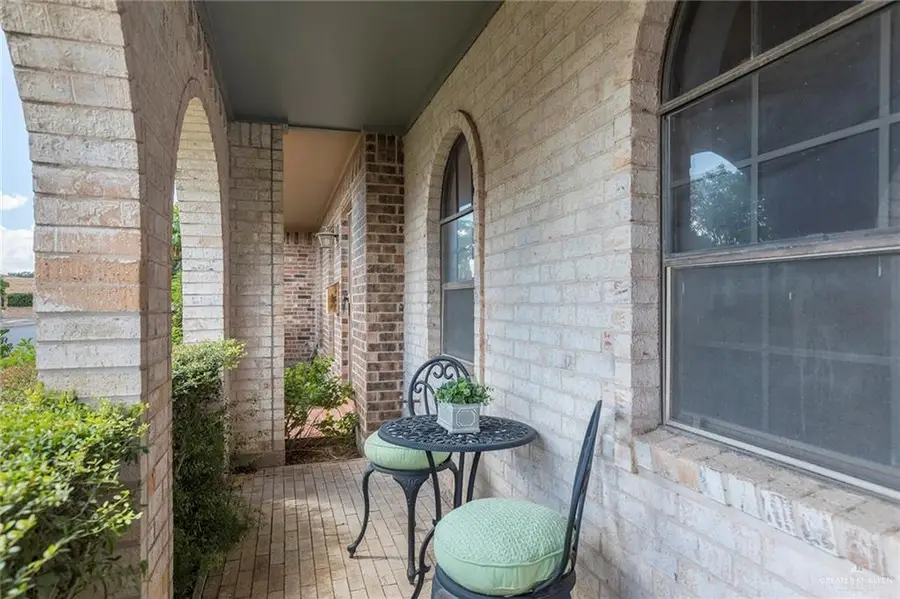 2100 S 5th Street #3, McAllen, TX 78503 - Image #2