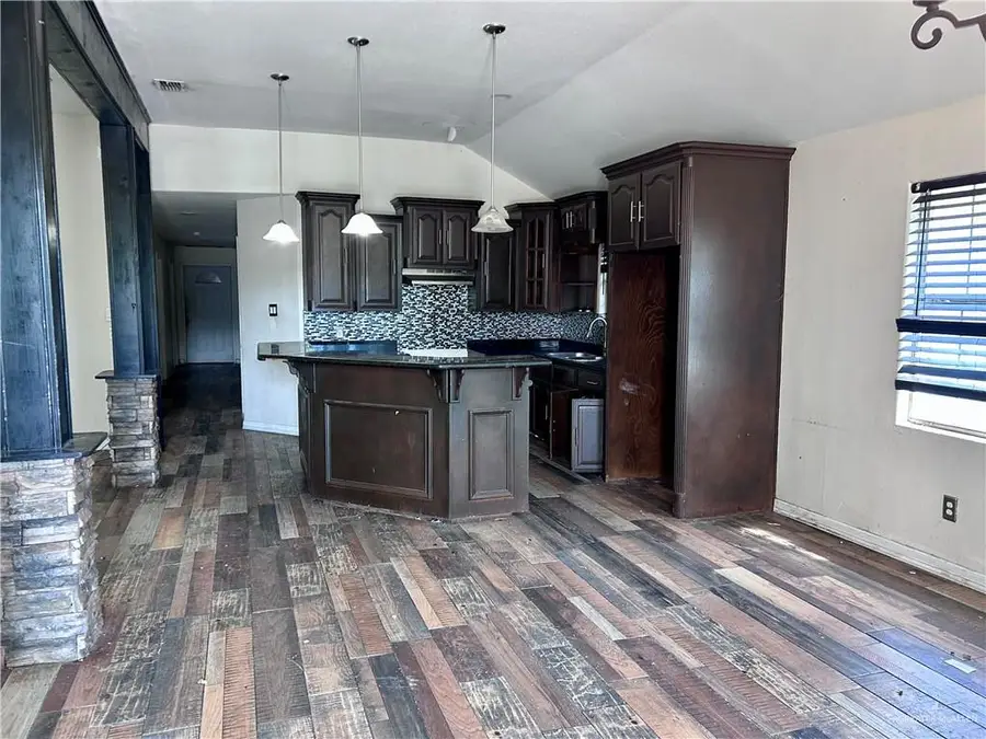 2006 Champion Avenue, Donna, TX 78537 - Image #2