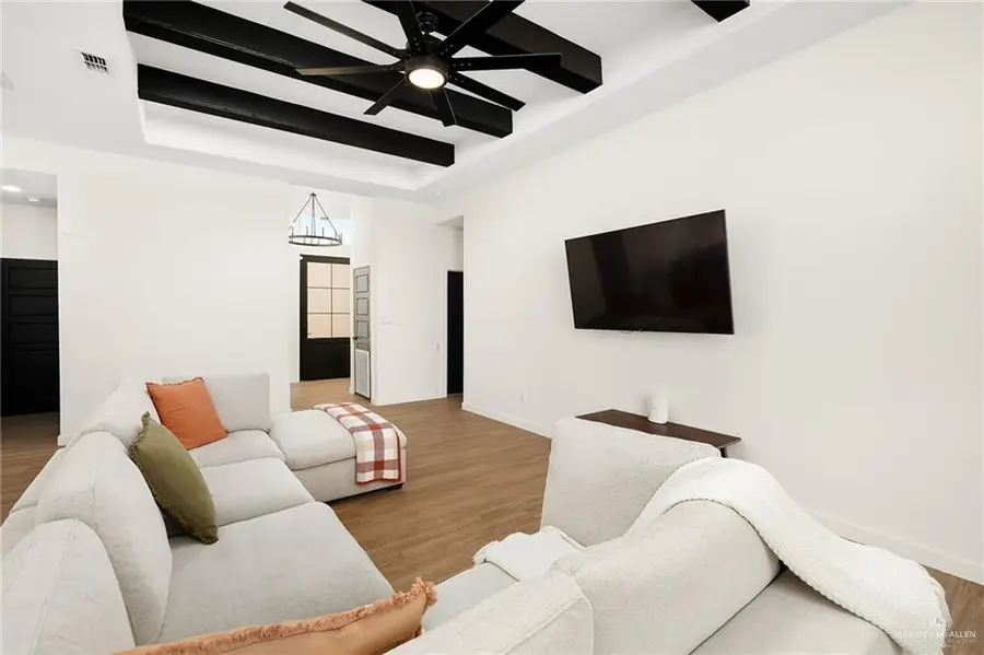 2804 N Alyna Avenue, Edinburg, TX 78541 - #3