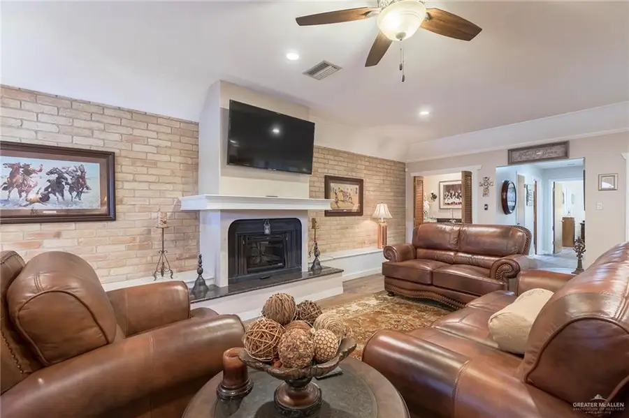 305 Toronto Avenue, McAllen, TX 78503 - Image #3