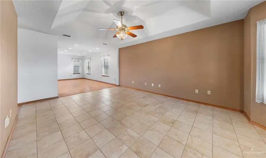 105 Willow Circle, Harlingen, TX 78552 - Image #3