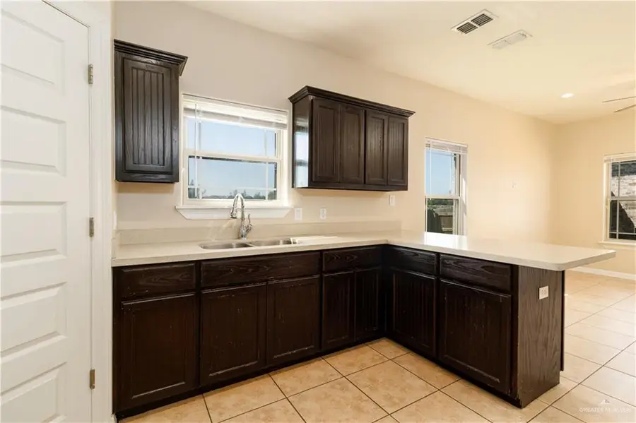 2706 E Garfield Avenue, Alton, TX 78573 - Image #2