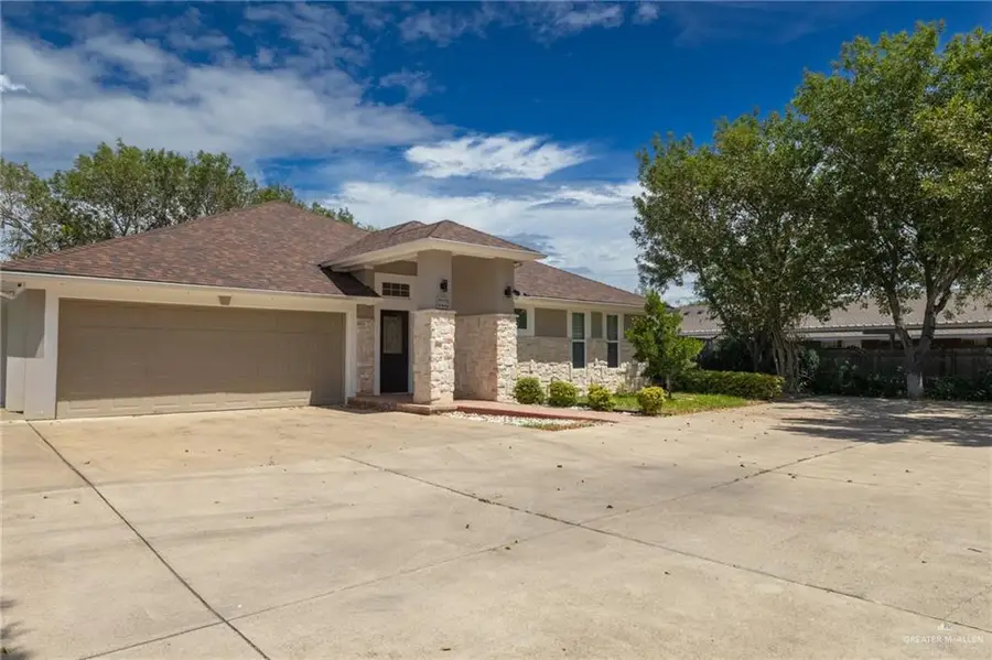 806 Hill Country Drive, Edinburg, TX 78539 - Image #2