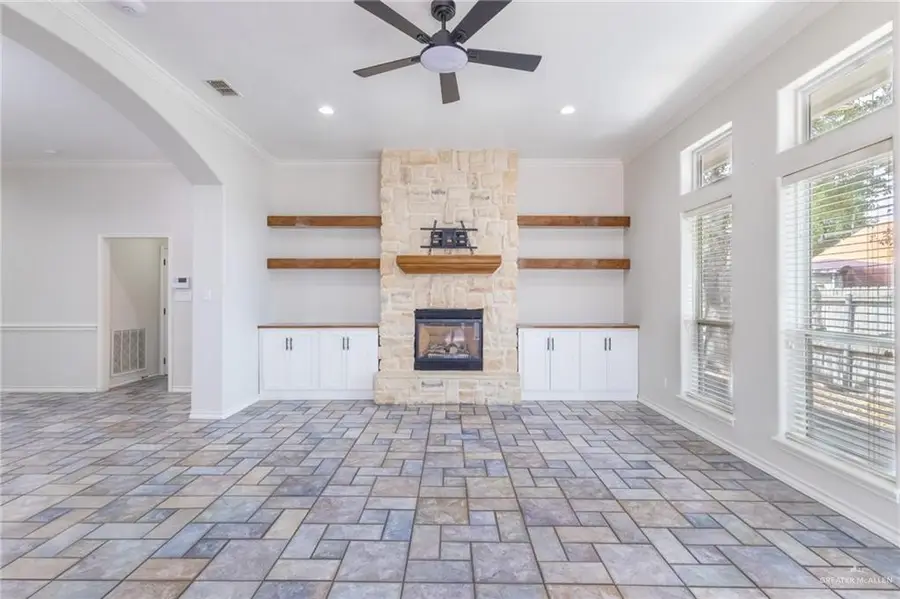 806 Hill Country Drive, Edinburg, TX 78539 - Image #3