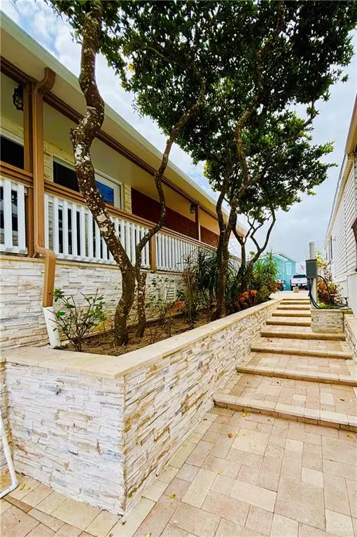 841 W Oyster Drive, Port Isabel, TX 78578 - Image #3