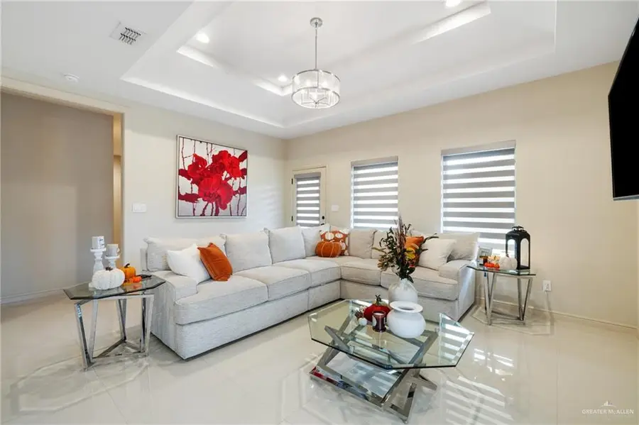 1511 Montecruz Street, Mission, TX 78574 - Image #3