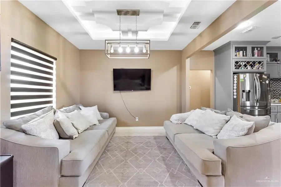 426 Falcon Street, Sullivan City, TX 78595 - Image #3