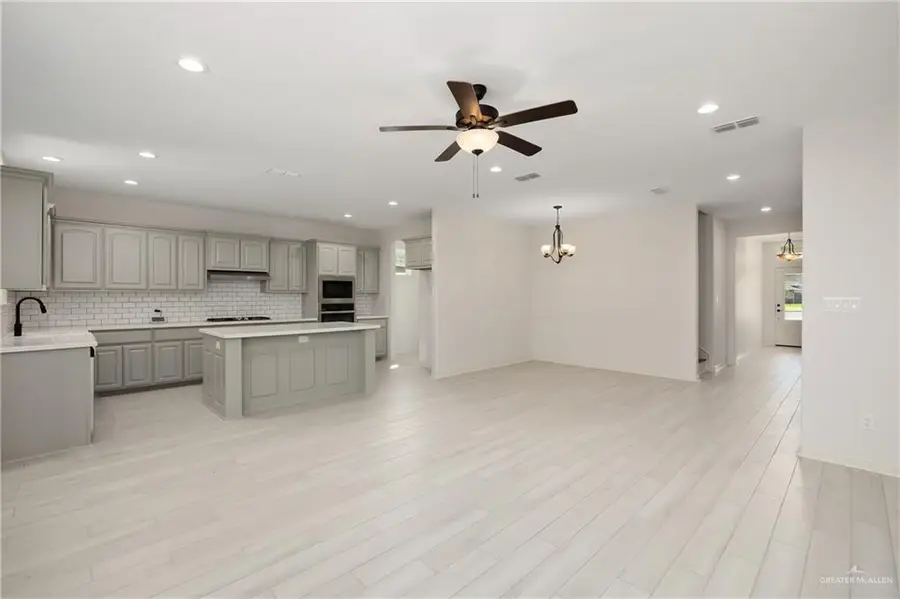 1441 E Silos Avenue, Edinburg, TX 78542 - #3