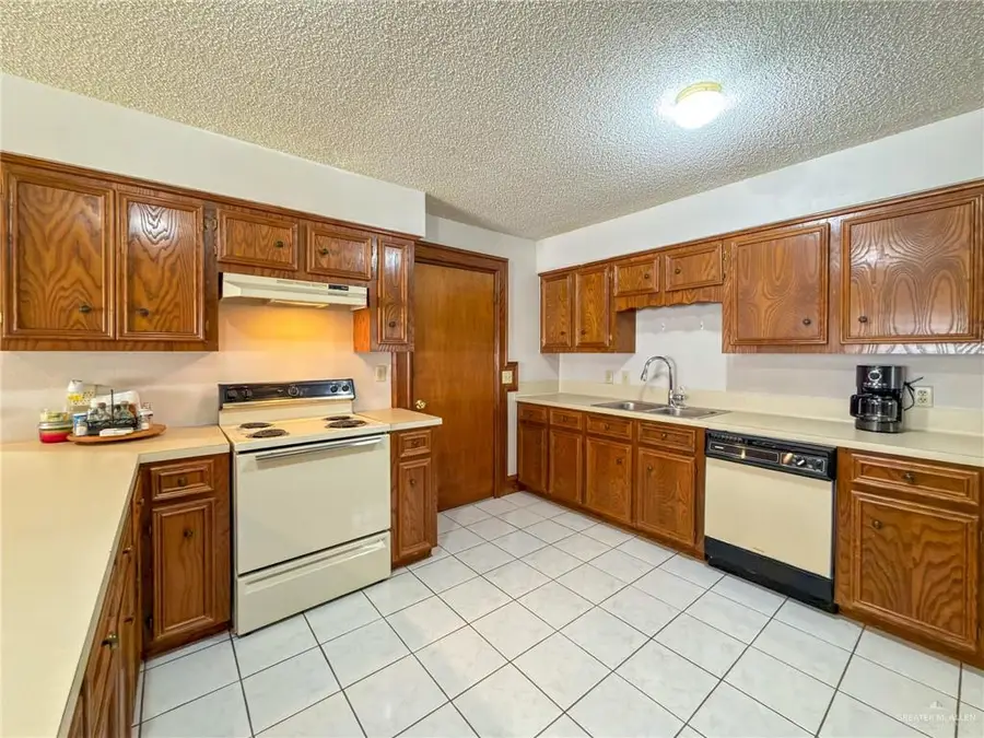 315 O'hara Drive, Pharr, TX 78577 - Image #3