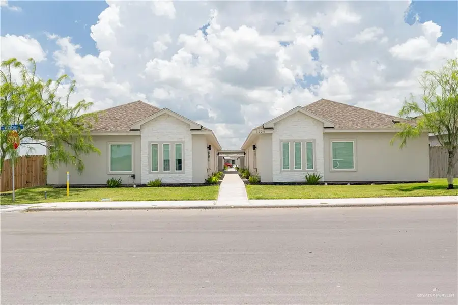 1025 N Clarence Avenue, Edinburg, TX 78541 - Image #2