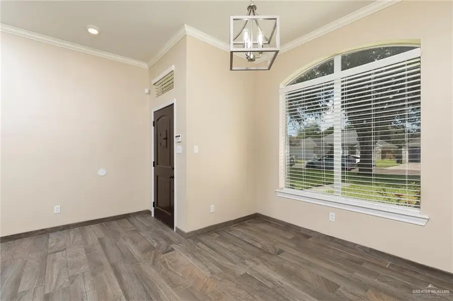 2305 E 19th Street, Mission, TX 78572 - Image #2