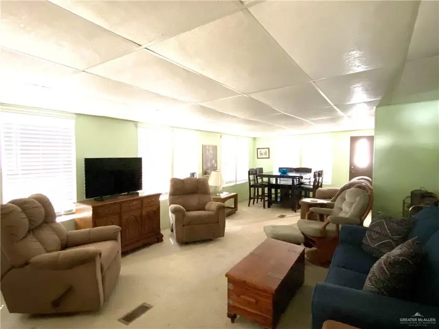 4825 Carnation Avenue, McAllen, TX 78501 - Image #2