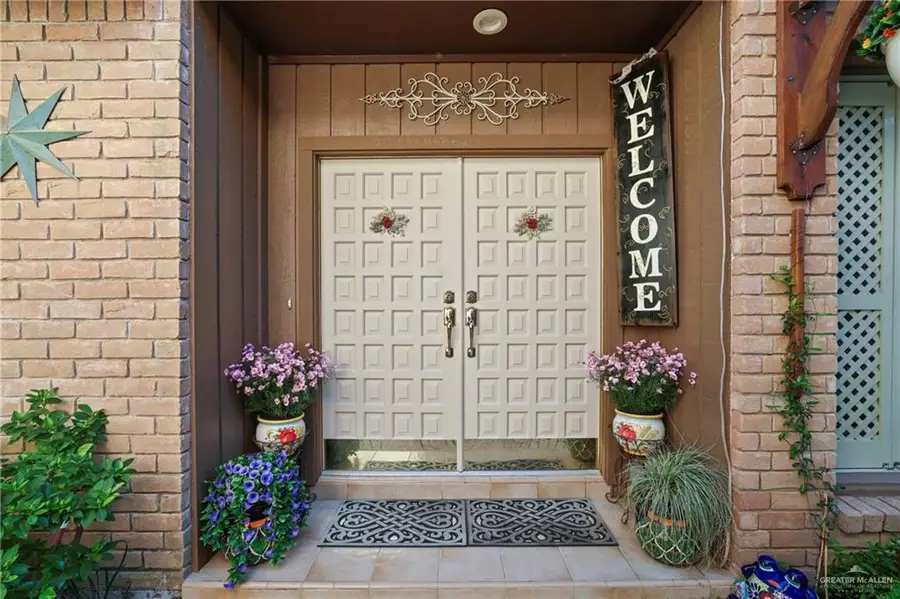 105 E Austin Avenue, Harlingen, TX 78550 - Image #3