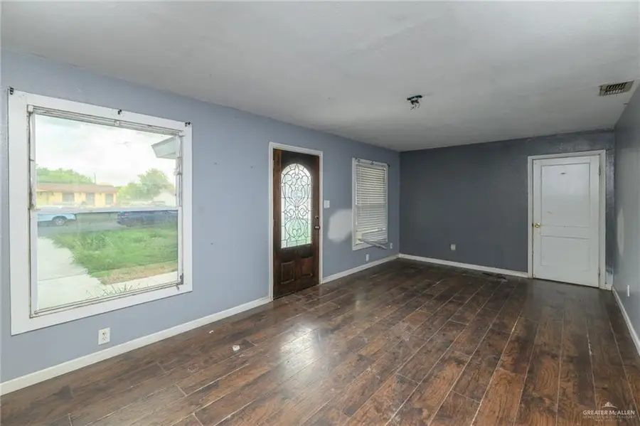 2214 E Van Buren Avenue, Harlingen, TX 78550 - Image #2
