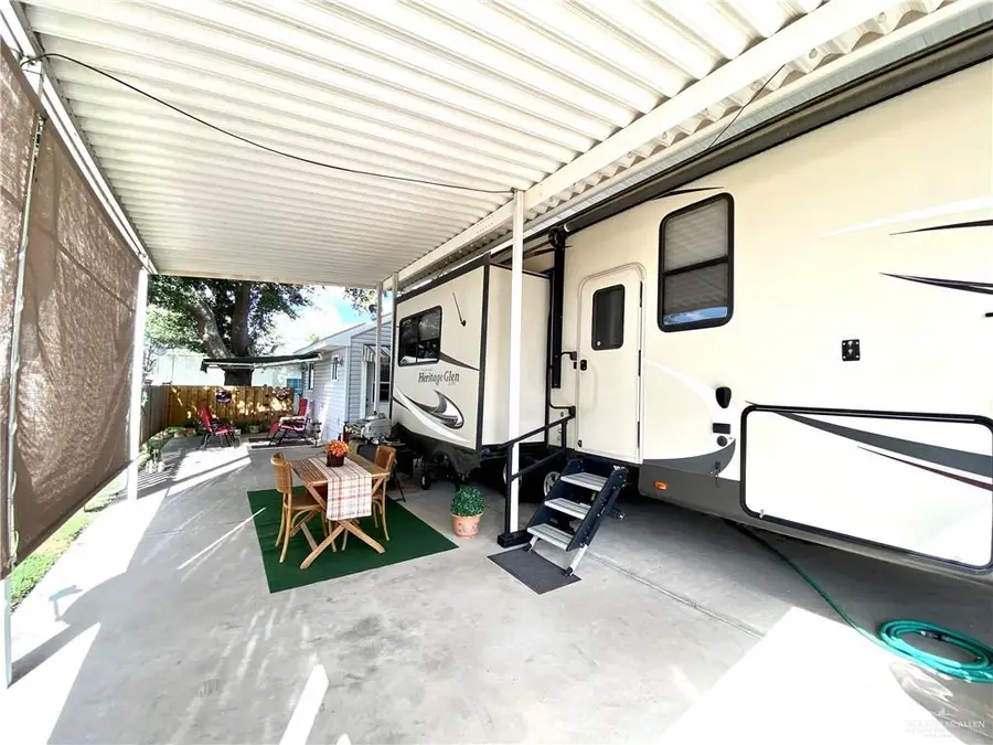 2522 Starling Circle E, Palmview, TX 78572 - Image #2