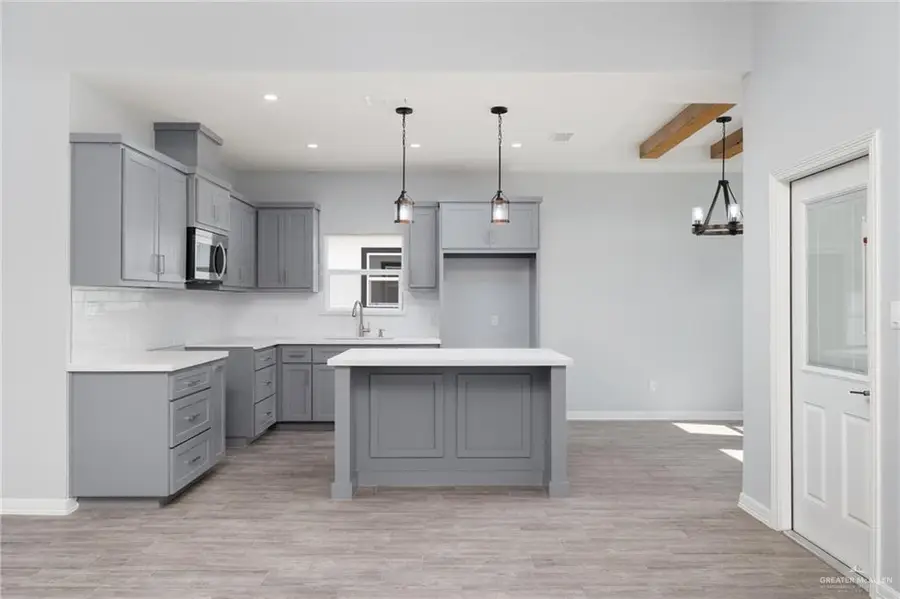 212 N Los Ebanos Boulevard, Mission, TX 78573 - Image #3