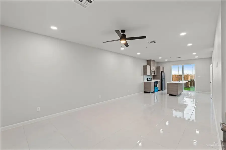 3500 Vanessa Lane #3, Weslaco, TX 78599 - Image #3