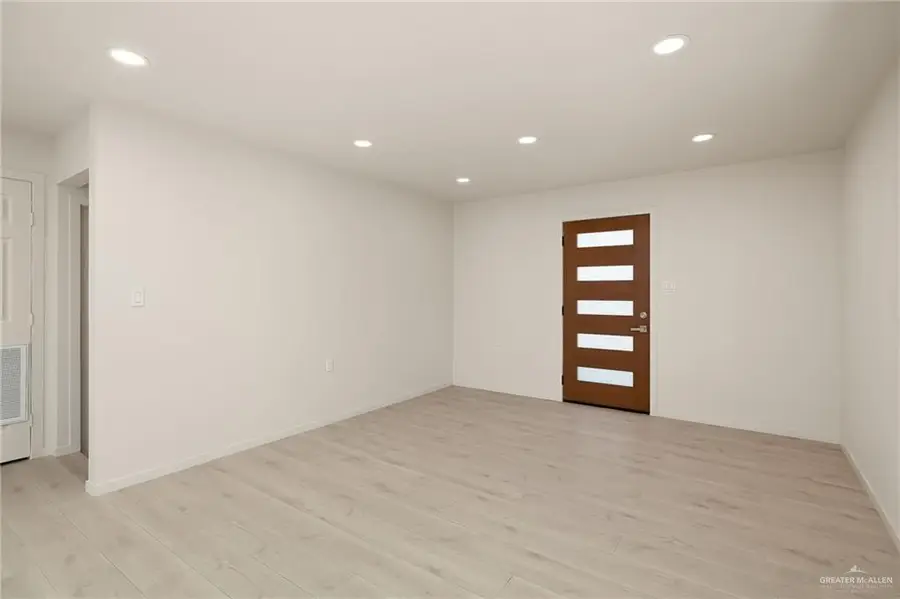 506 N 36th Street, McAllen, TX 78501 - Image #2