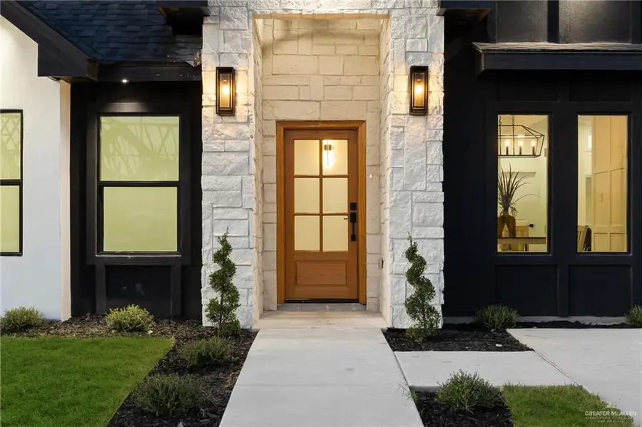 1011 Altuve Drive, Edinburg, TX 78541 - Image #3