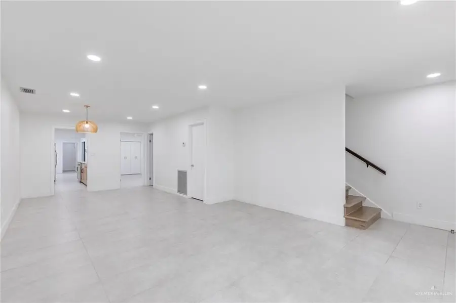 2000 S 5th Street #21, McAllen, TX 78503 - Image #3