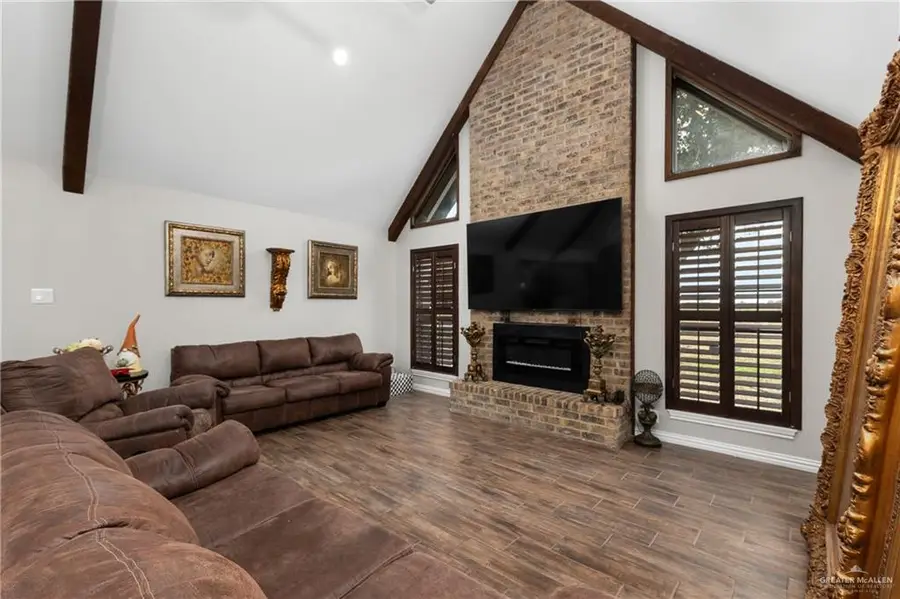 2002 N Mayberry Boulevard, Alton, TX 78573 - Image #3